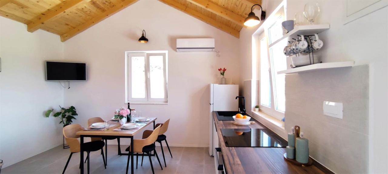 Stone House In Vineyard Villa Racisce Ngoại thất bức ảnh